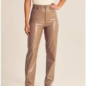NWT Abercrombie + Fitch Curve Love Vehan Leather 90’s Straight Pant